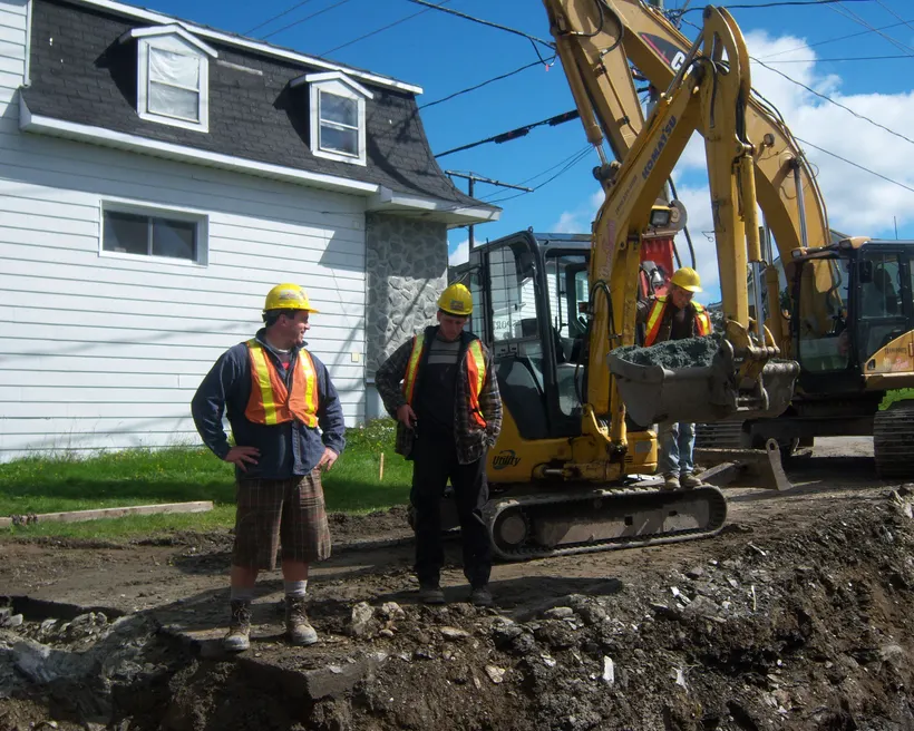 Excavation & brise-roche — Saint-Adrien-d'Irlande